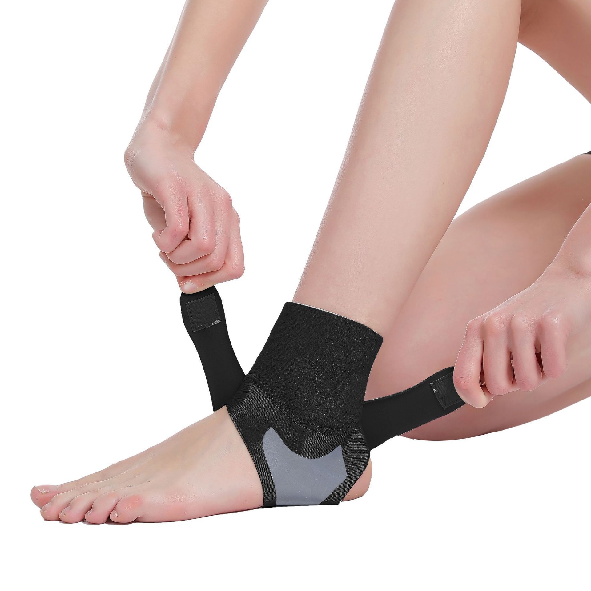 1pc Universal Adjustable Ankle Brace - Ultra-Breathable & Silicone-Enhanced Support - Durable Neoprene Foot Sleeve for Unisex - Customizable Fit for S (Color: Black)